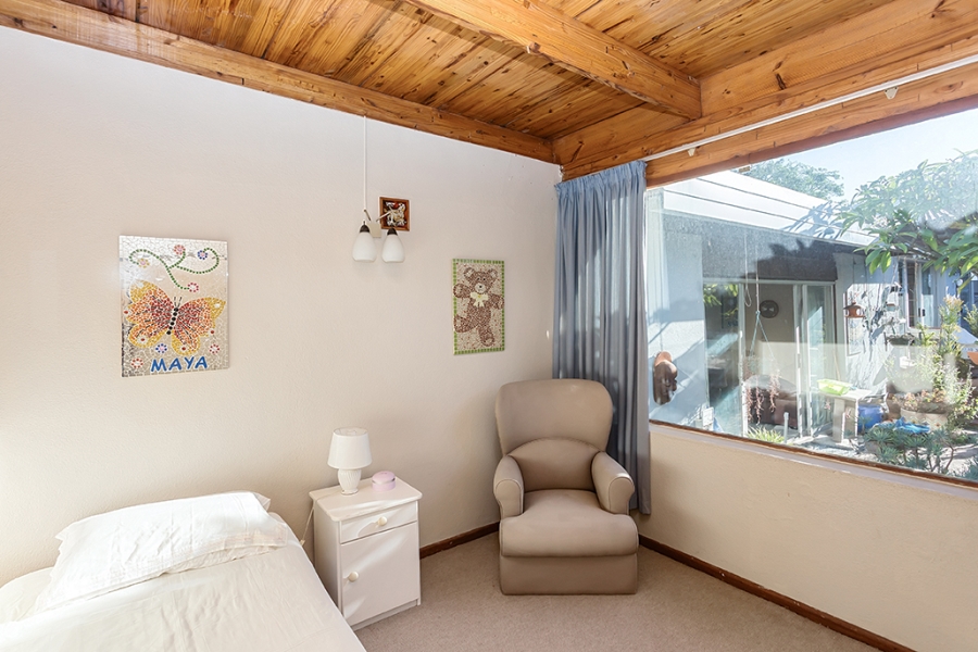 5 Bedroom Property for Sale in Table View Western Cape